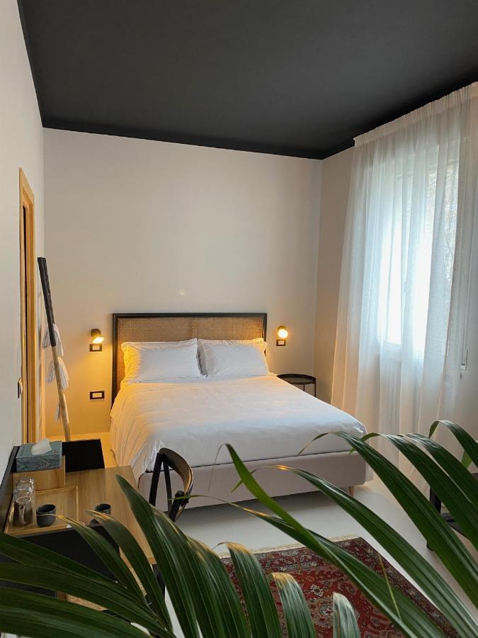 Casimiro Rooms เชซานา ภายนอก รูปภาพ